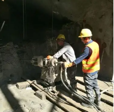 潜山水下抗分散灌浆料特点 水下不分散注浆料介绍