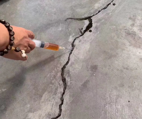 潜山混凝土裂缝修补技术详解​